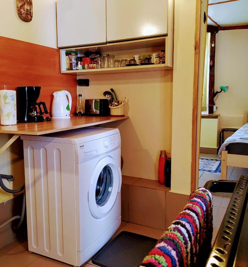 Authentic Guest Stay In The Heart Of Veliko Tarnovo Студио С Изглед Към Царевец Dış mekan fotoğraf